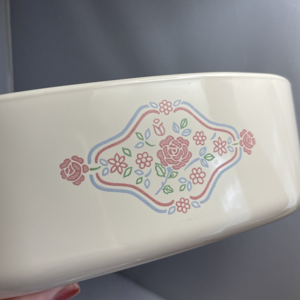 Corningware 2 Liter A2B English Breakfast Casserole Dish with Lid - Picture 2 of 12